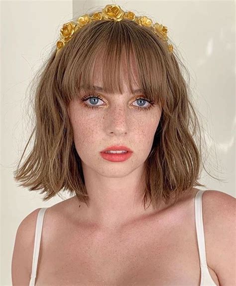 maya hawke makeup.